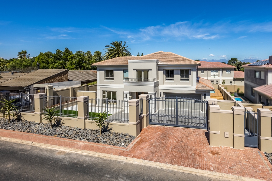 4 Bedroom Property for Sale in Vierlanden Western Cape